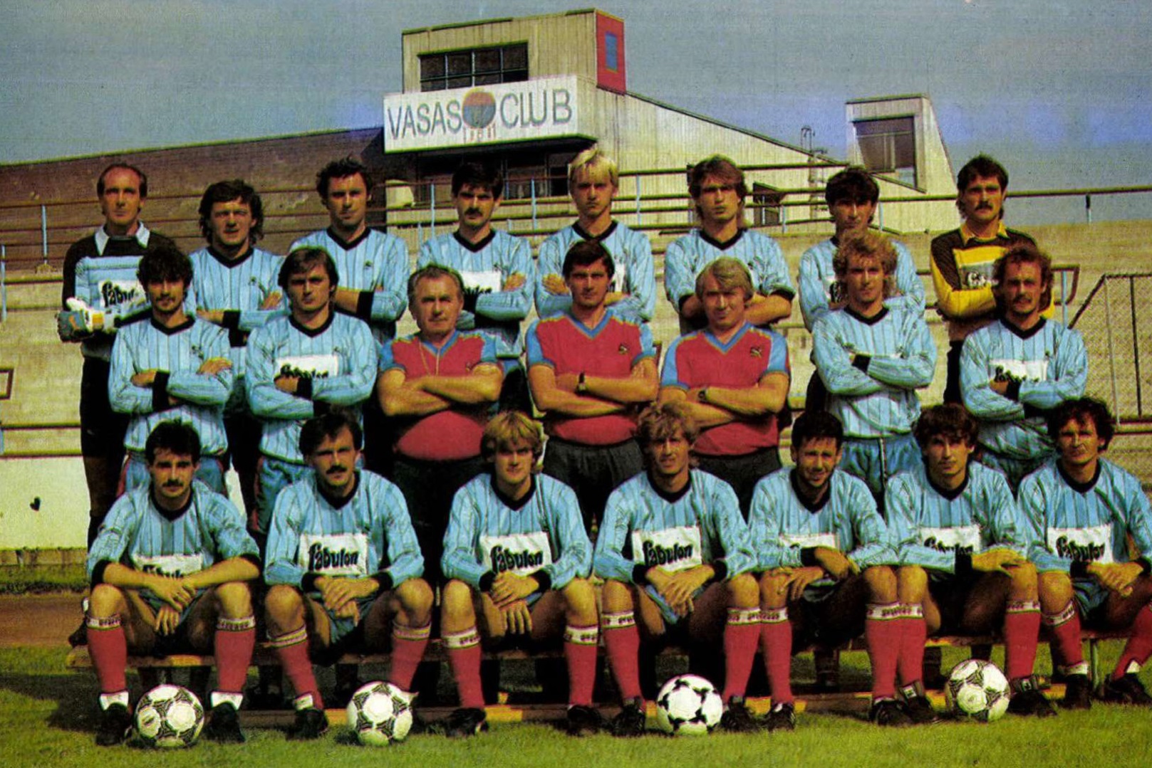 idokapszula_nb_i_1985_86_bevezetes_vasas_csapatkep.jpg