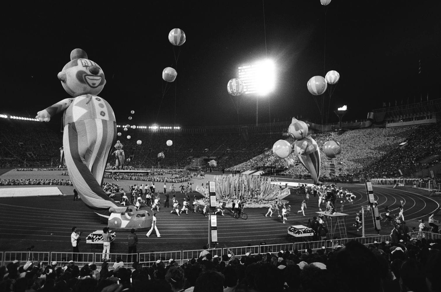 idokapszula_nb_i_1985_86_bevezetes_vit_zaro_unnepseg_1.jpg