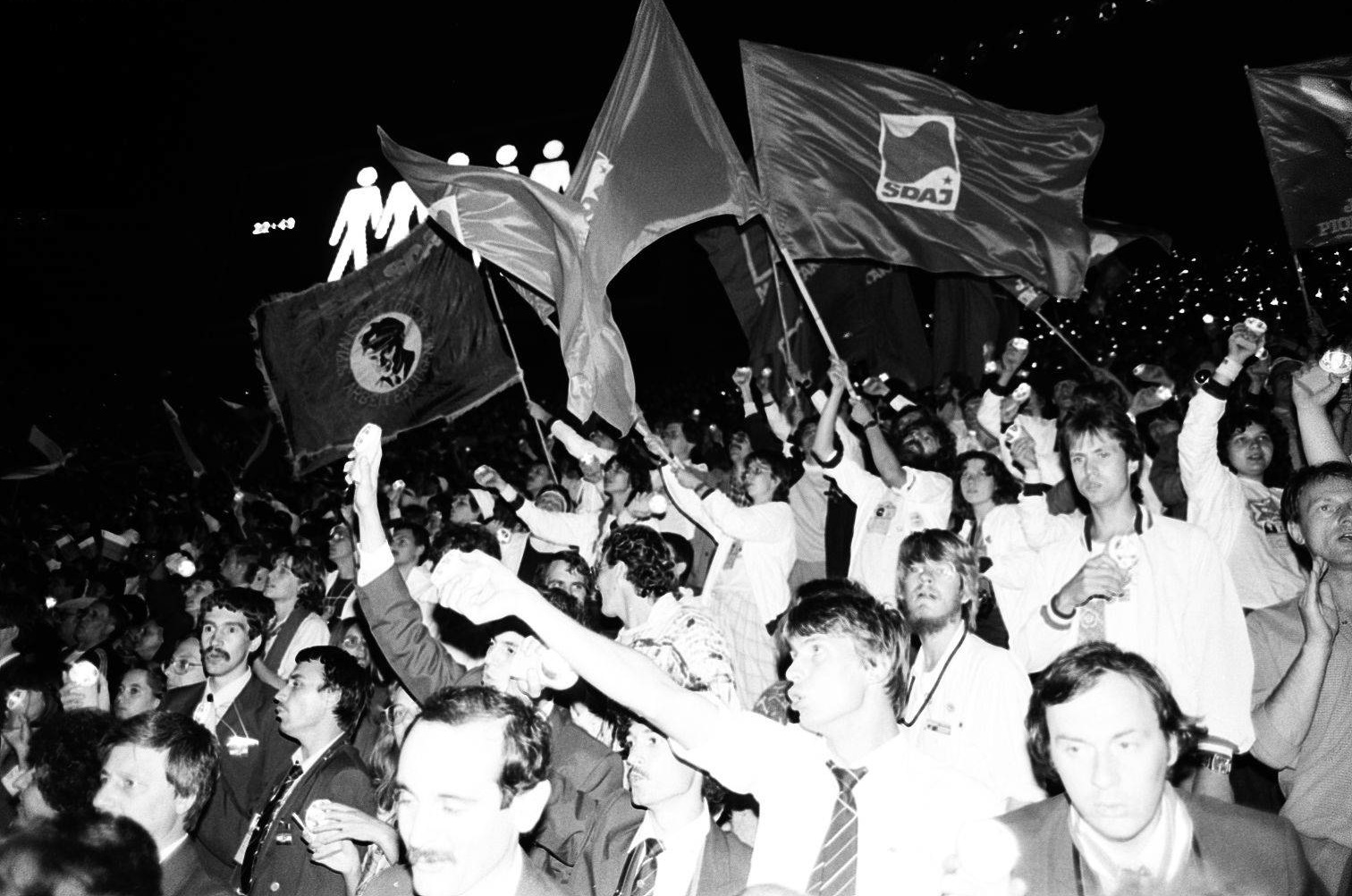 idokapszula_nb_i_1985_86_bevezetes_vit_zaro_unnepseg_4.jpg