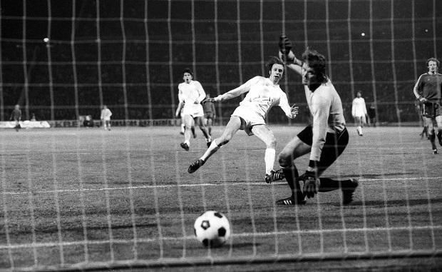 osztalynaplo_fazekas_laszlo_ujpesti_dozsa_1974_tavasz_bek_bayern_munchen_gol.jpg