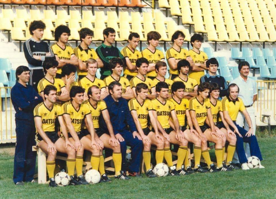 osztalynaplo_gujdar_sandor_aris_szaloniki_1982_83.jpg