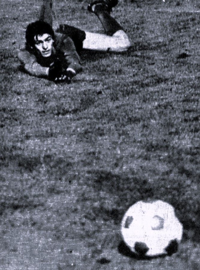 osztalynaplo_gujdar_sandor_bp_honved_1974_osz.jpg