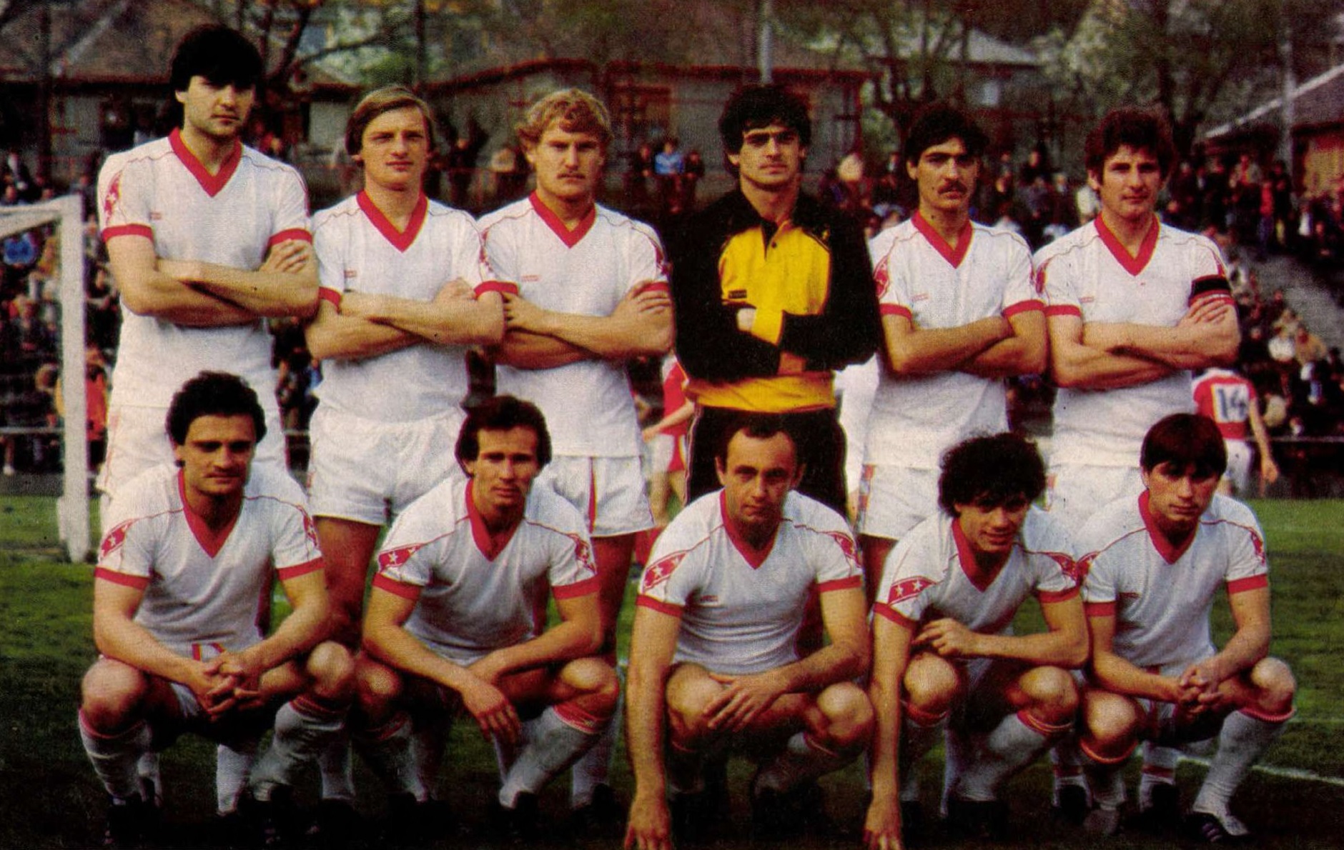 osztalynaplo_gujdar_sandor_bp_honved_1981_osz_csapatkep.jpg