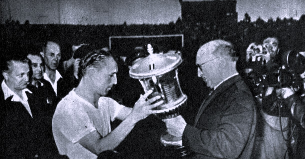 osztalynaplo_kovacs_imre_voros_lobogo_1955_kk.jpg