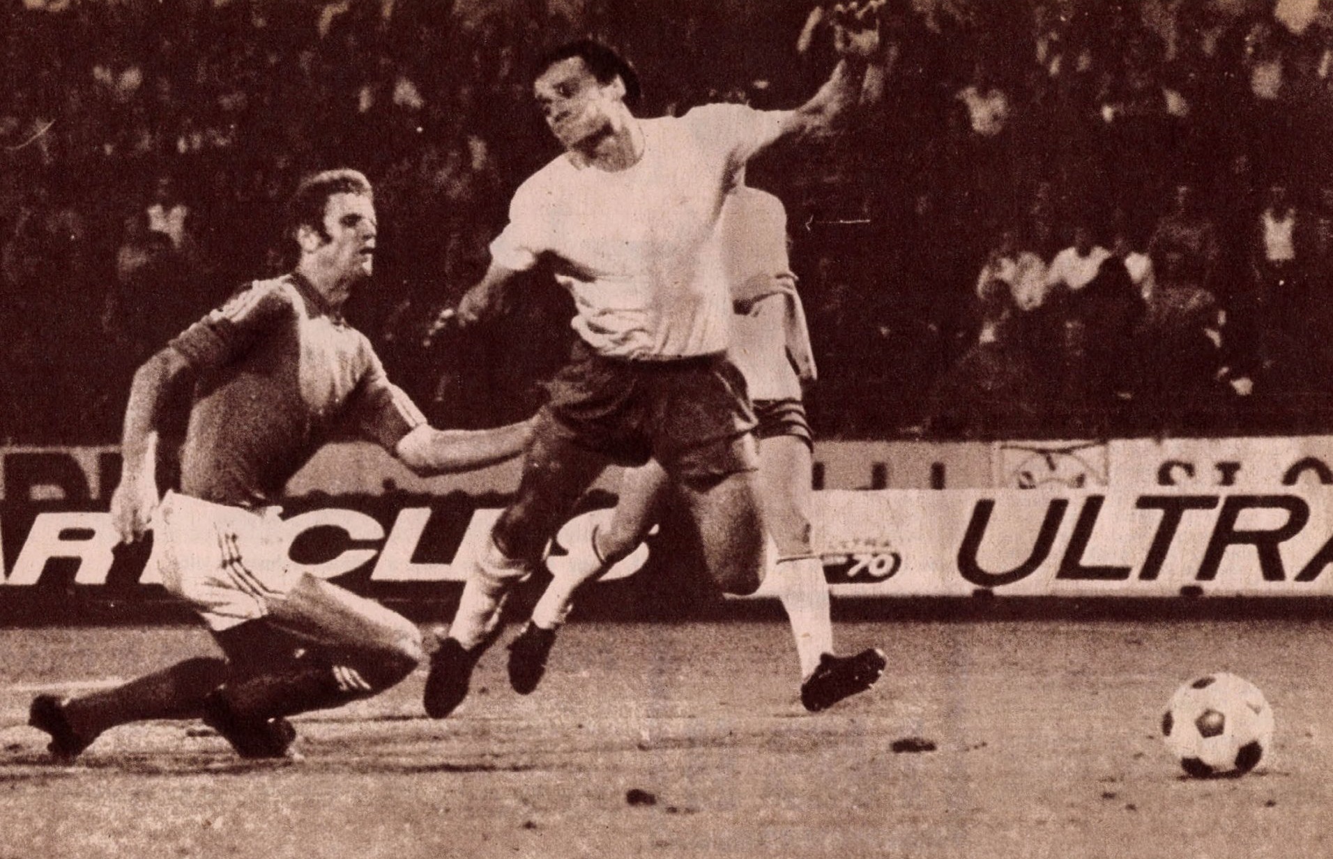 osztalynaplo_pinter_sandor_bp_honved_1975_osz_uefa_kupa.jpg