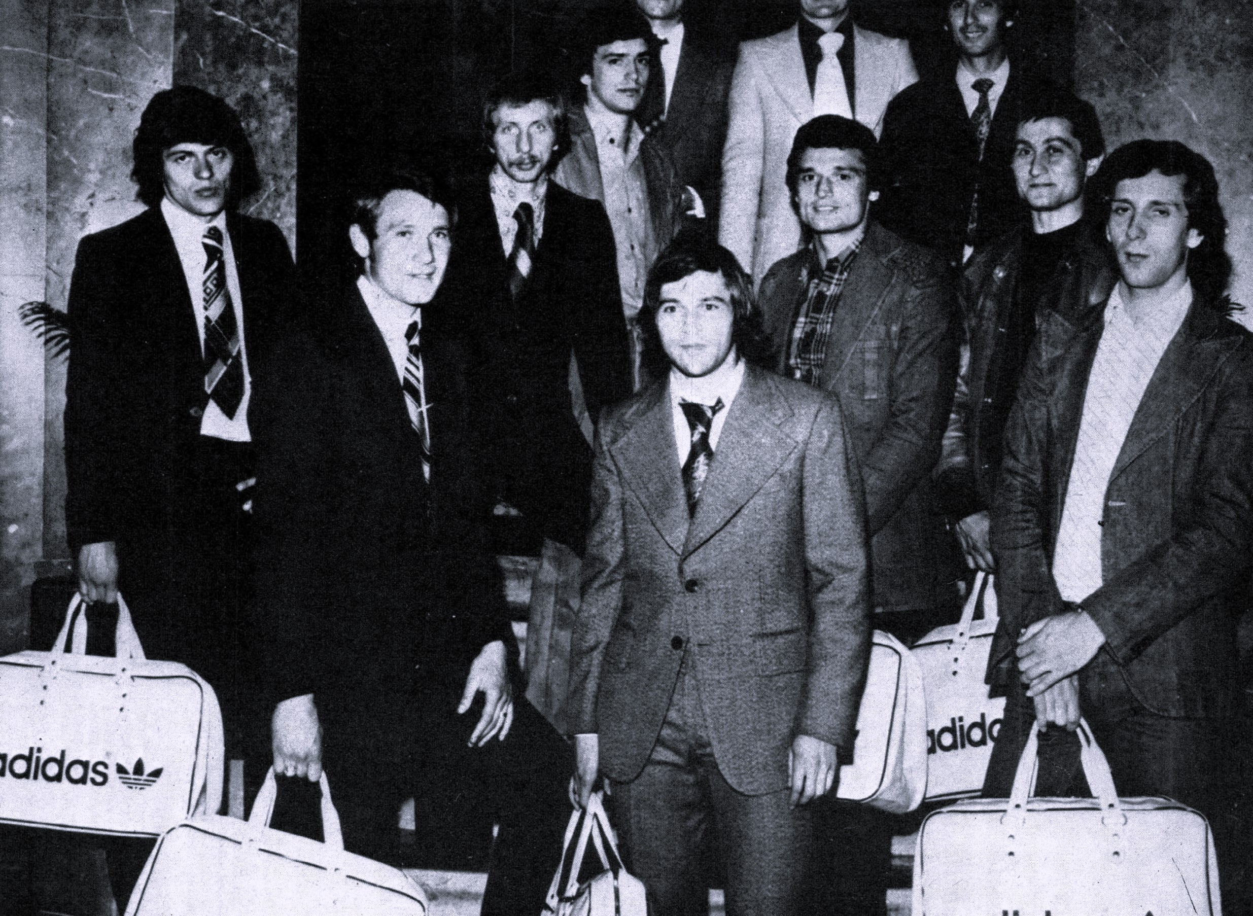 osztalynaplo_rab_tibor_ferencvaros_1975_kepes_sport_on_tizenegye.jpg