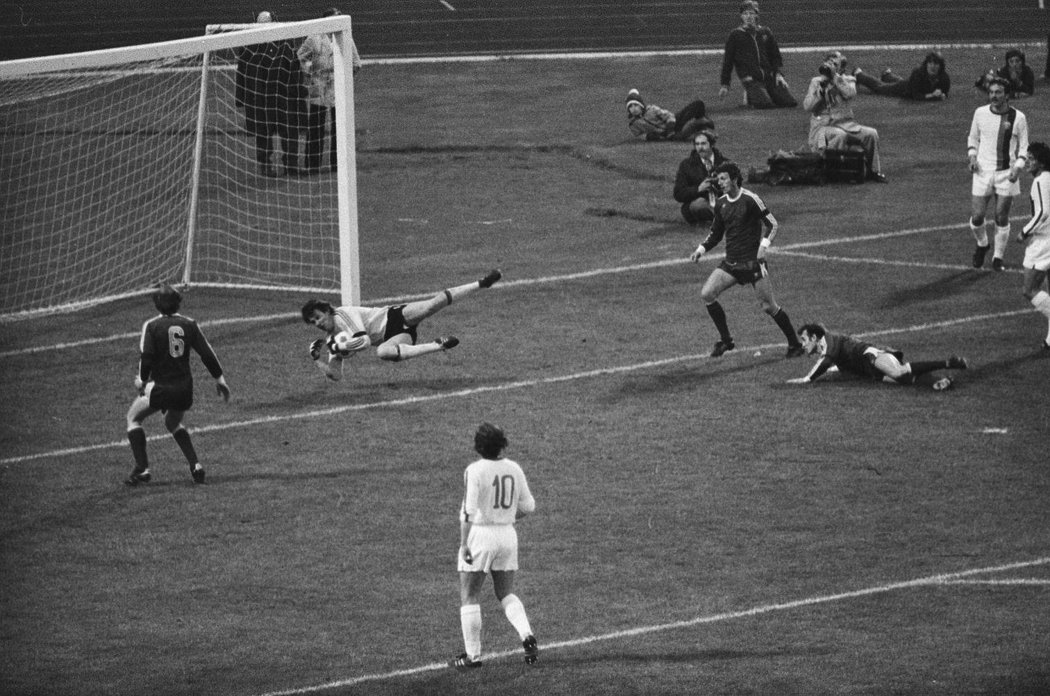 osztalynaplo_rothermel_adam_ujpesti_dozsa_1978_tavasz.jpg
