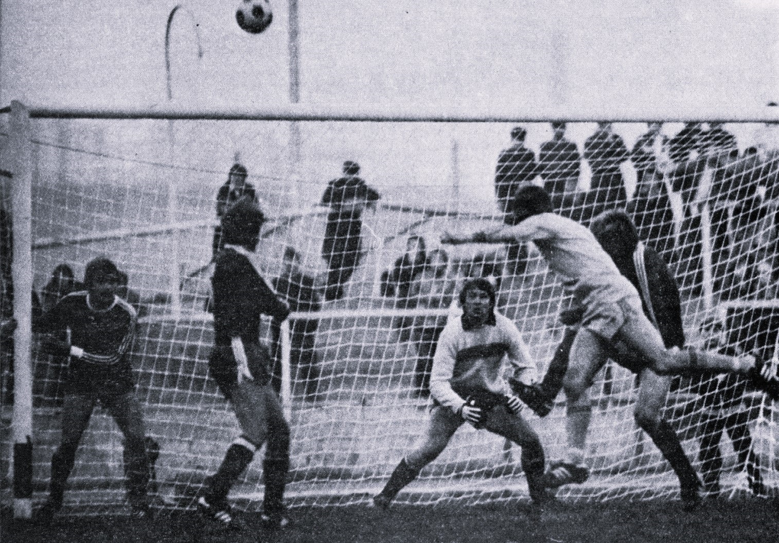 osztalynaplo_rothermel_adam_ujpesti_dozsa_1979_osz_bek_dukla_praha.jpg