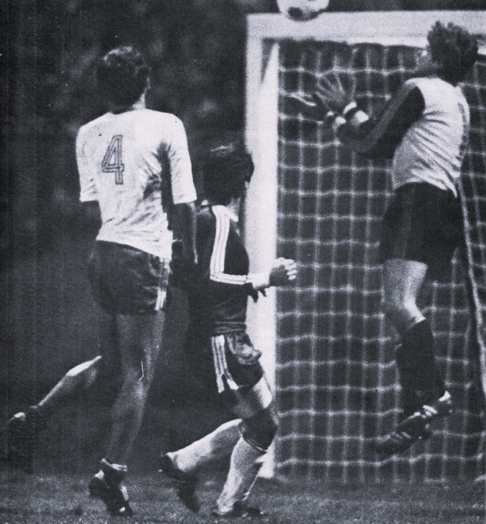 osztalynaplo_rothermel_adam_ujpesti_dozsa_1980_osz.jpg