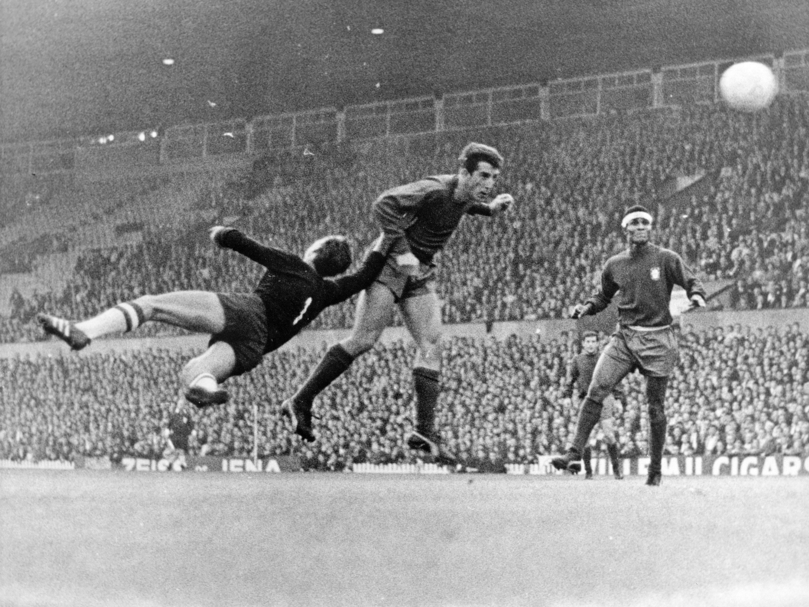 osztalynaplo_szentmihalyi_antal_valogatott_1966_vb_portugalia_masodik_gol.jpg