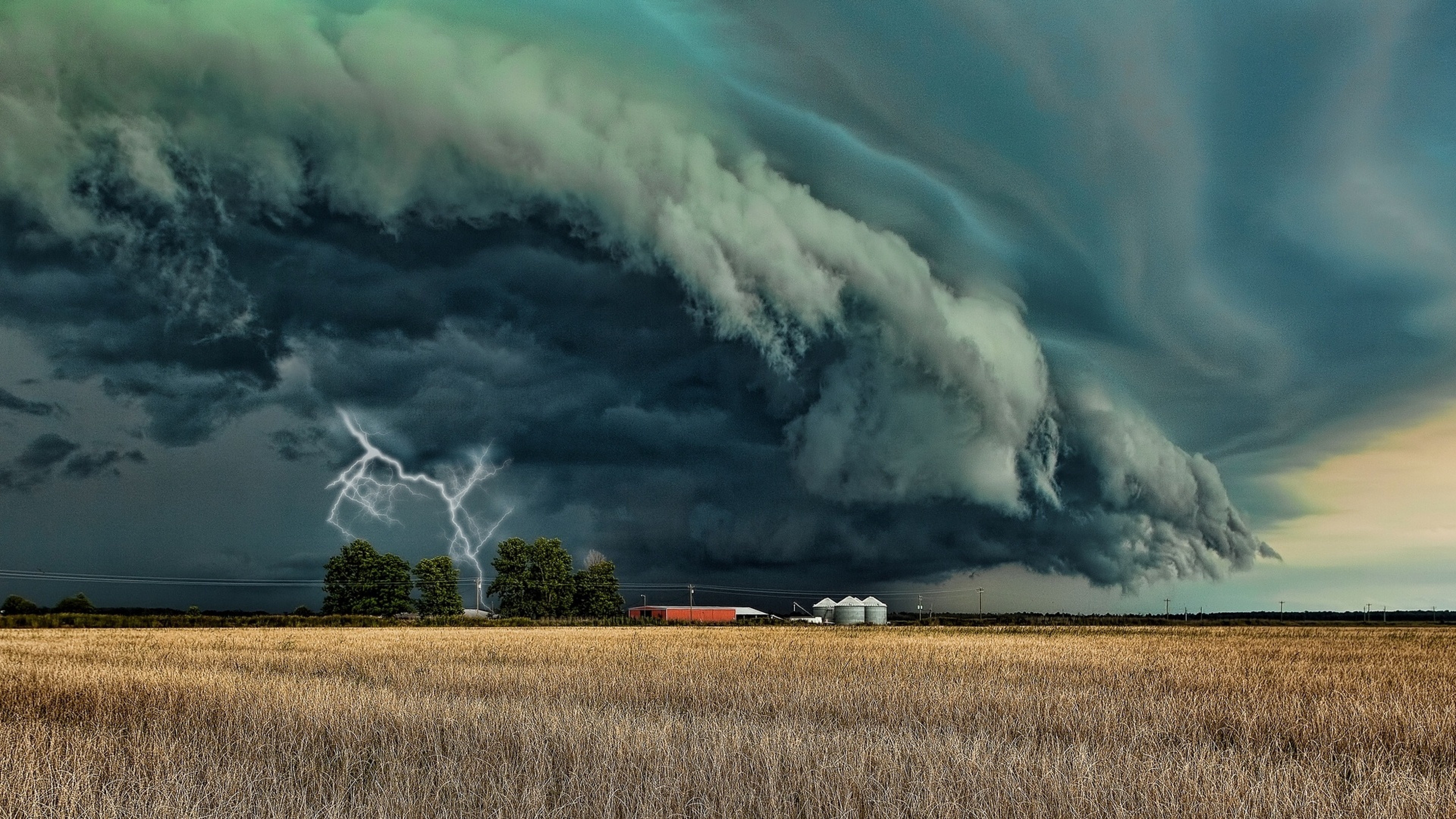 tornado_lightning_category_field_bad_weather_constructions_wires_61189_3840x2160.jpg