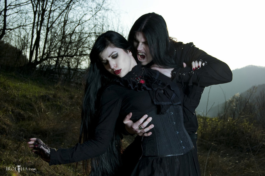 vampire_s_bite_by_sharuzen-d33qpb0.jpg