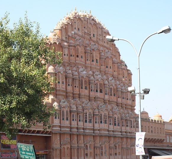 hawamahal2.jpg