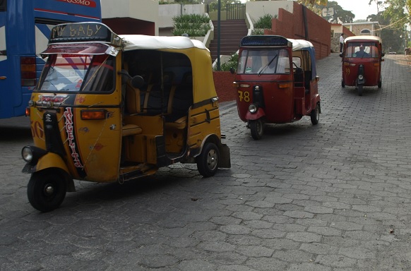 g2tuktuk.jpg