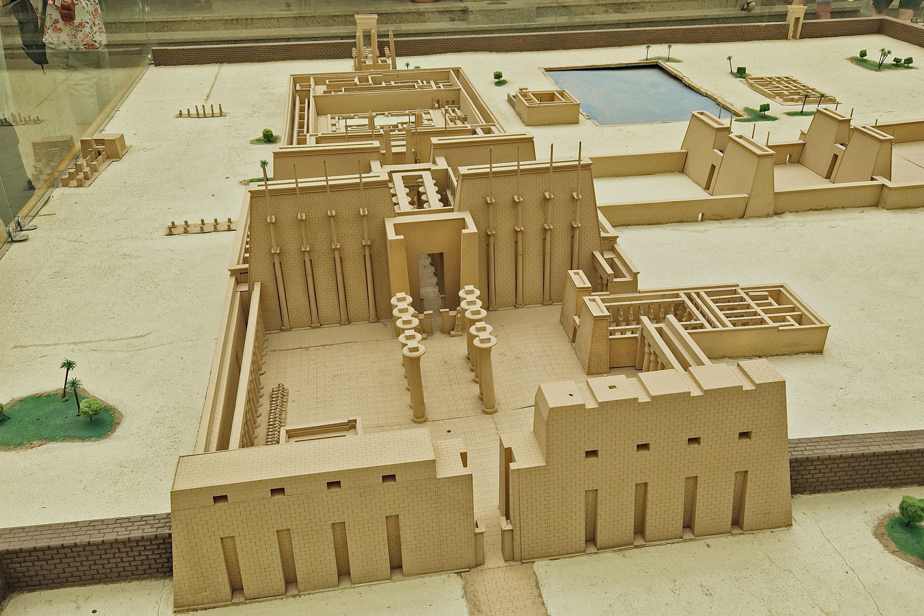 karnak_model.jpg