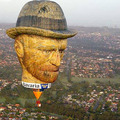 Van Gogh feje az égbe száll!
