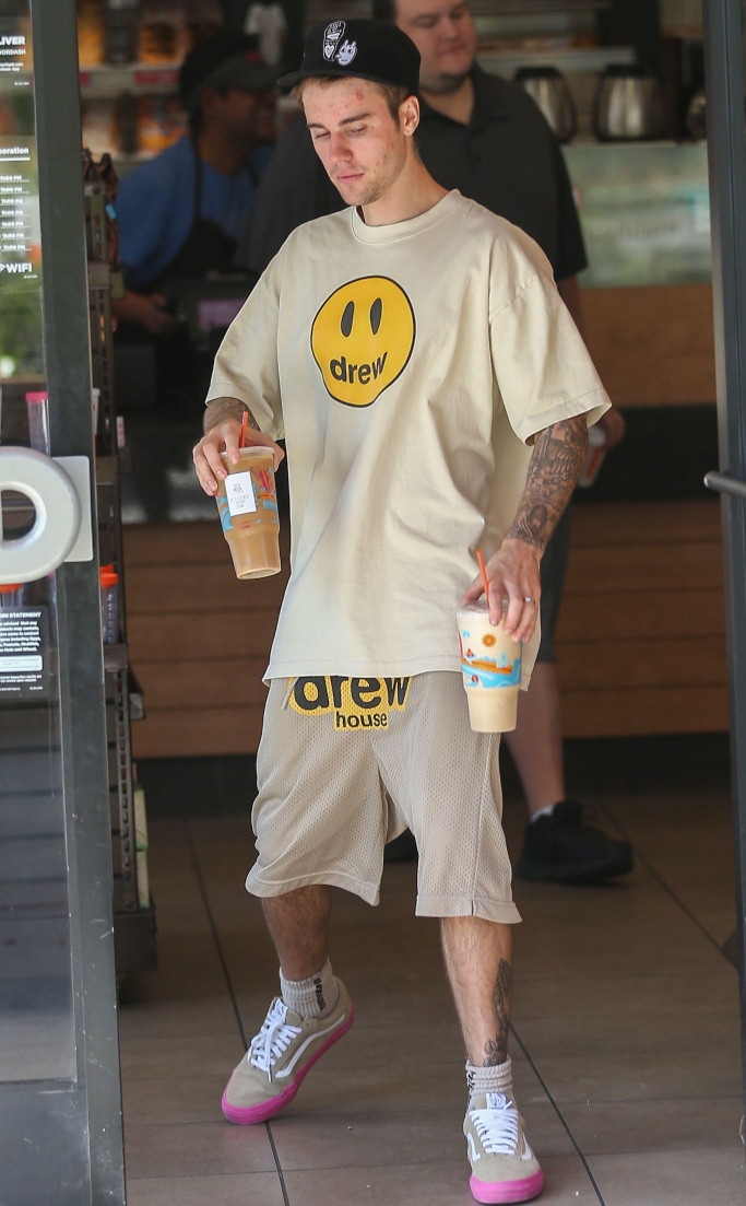 justin-bieber-drew-vans.jpg