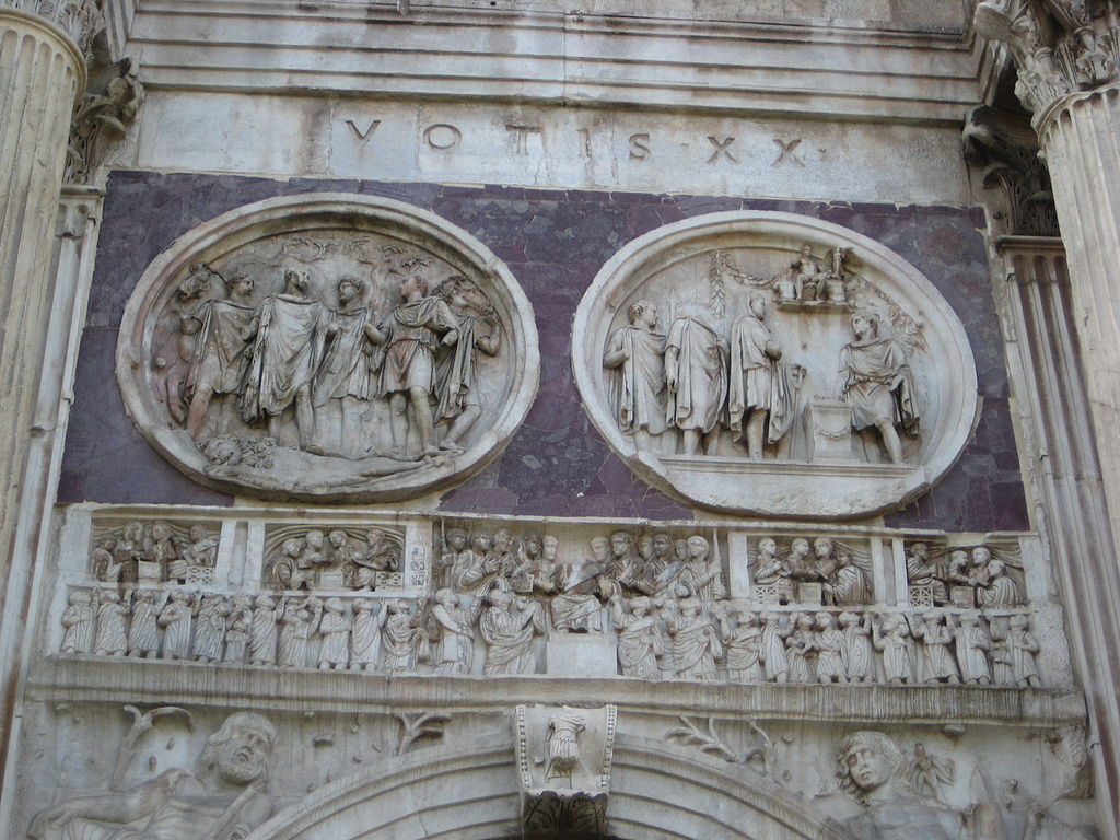 1024px-arco_di_costantino_roma_tondo_lato_settentrionale_destro.jpg