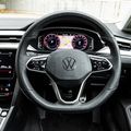 Visszatérnek a fizikai gombok a Volkswagen kormányára