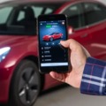 Az idei Consumer Reports jelentés szerint ismét utolsó előtti a Tesla, a vevőik mégis elégedettek