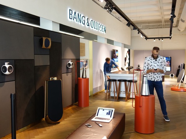 Kávézó és hangfalbolt soha nem látott szerelemgyereke - BeoPlay