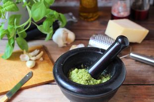 Avokádó pesto