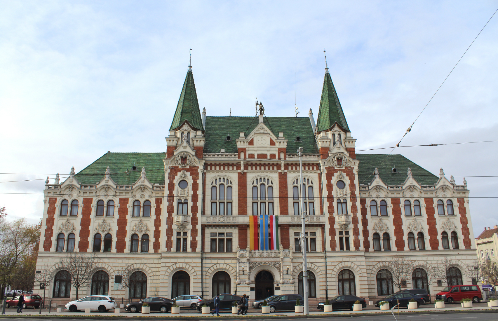 Újpest Városháza, Újpest-központ