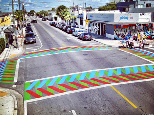 Painted-crosswalks-by-Carlos-Cruz-Diez-2.jpg