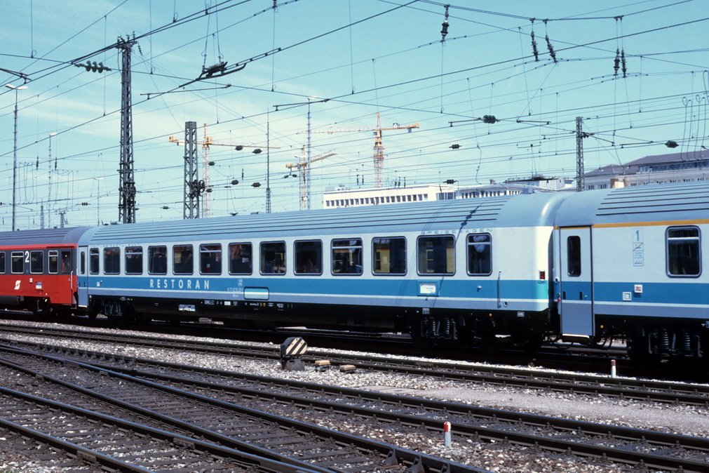 jz-wreelmt-61-72-87-90-201-0-muenchen-9-1991.jpg