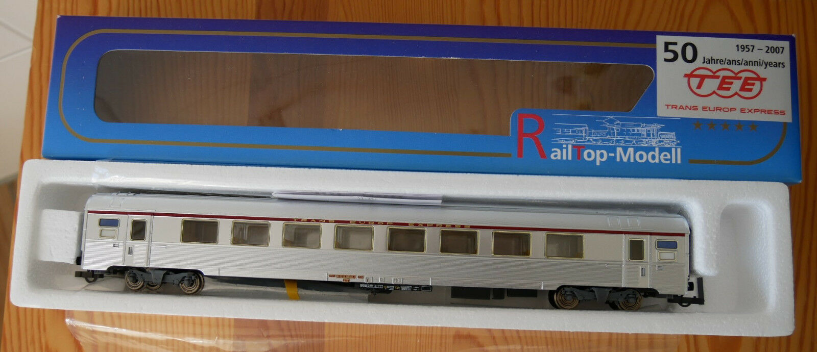 railtop-31101-sbb-a8tu-tee.jpg