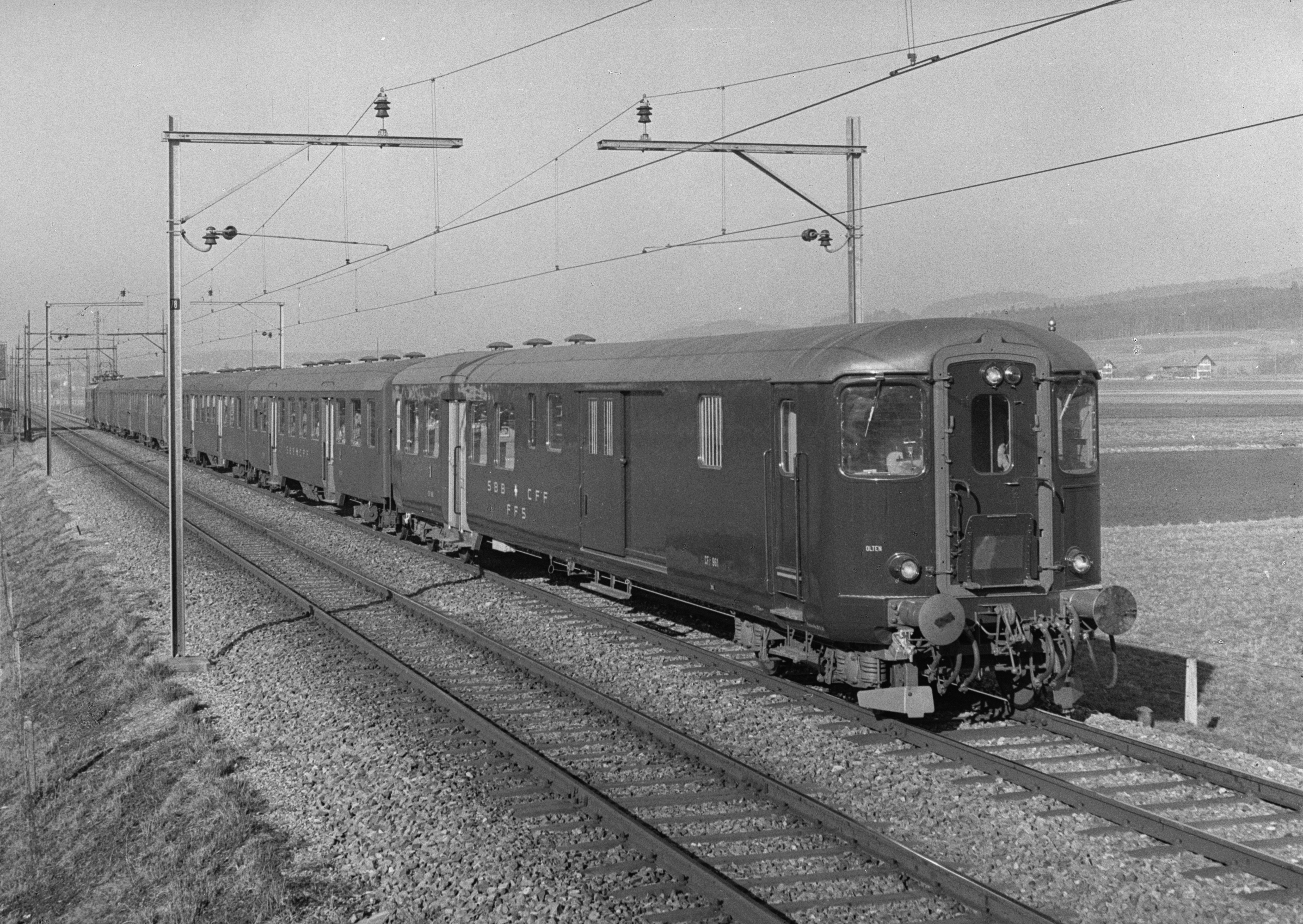 sbb_historic_f_125_00001-092_re_4_4_i_pendelzug_mit_cft_961.jpg