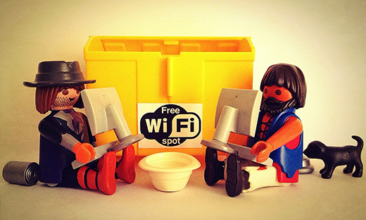 playmobil-free-wifi.jpg