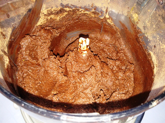 Ilyen a csokikrém az aprítóban, ami az avokádóból készült
