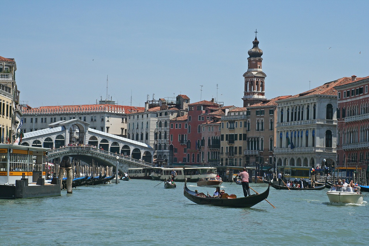 velence-gondola.jpg