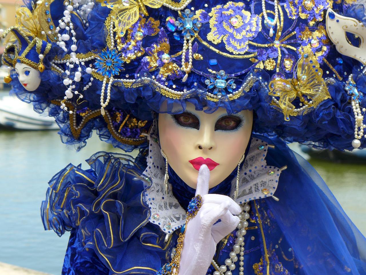 velencei-karneval-utazas.jpg