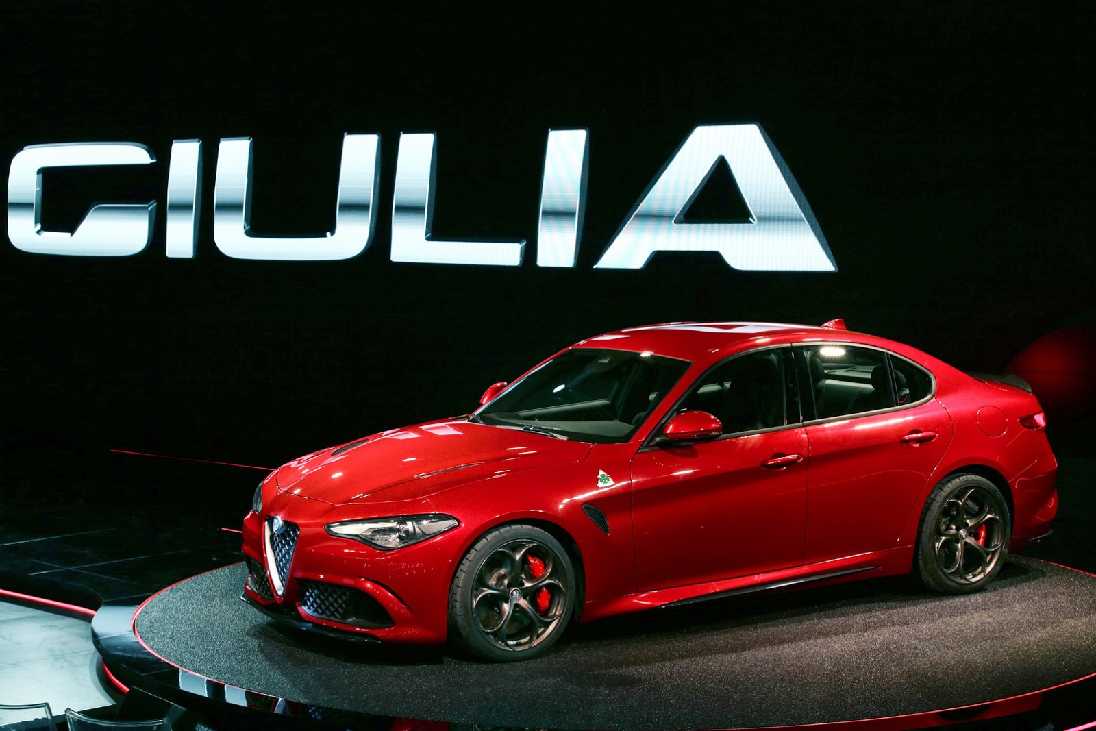 giulia_showroom.jpg