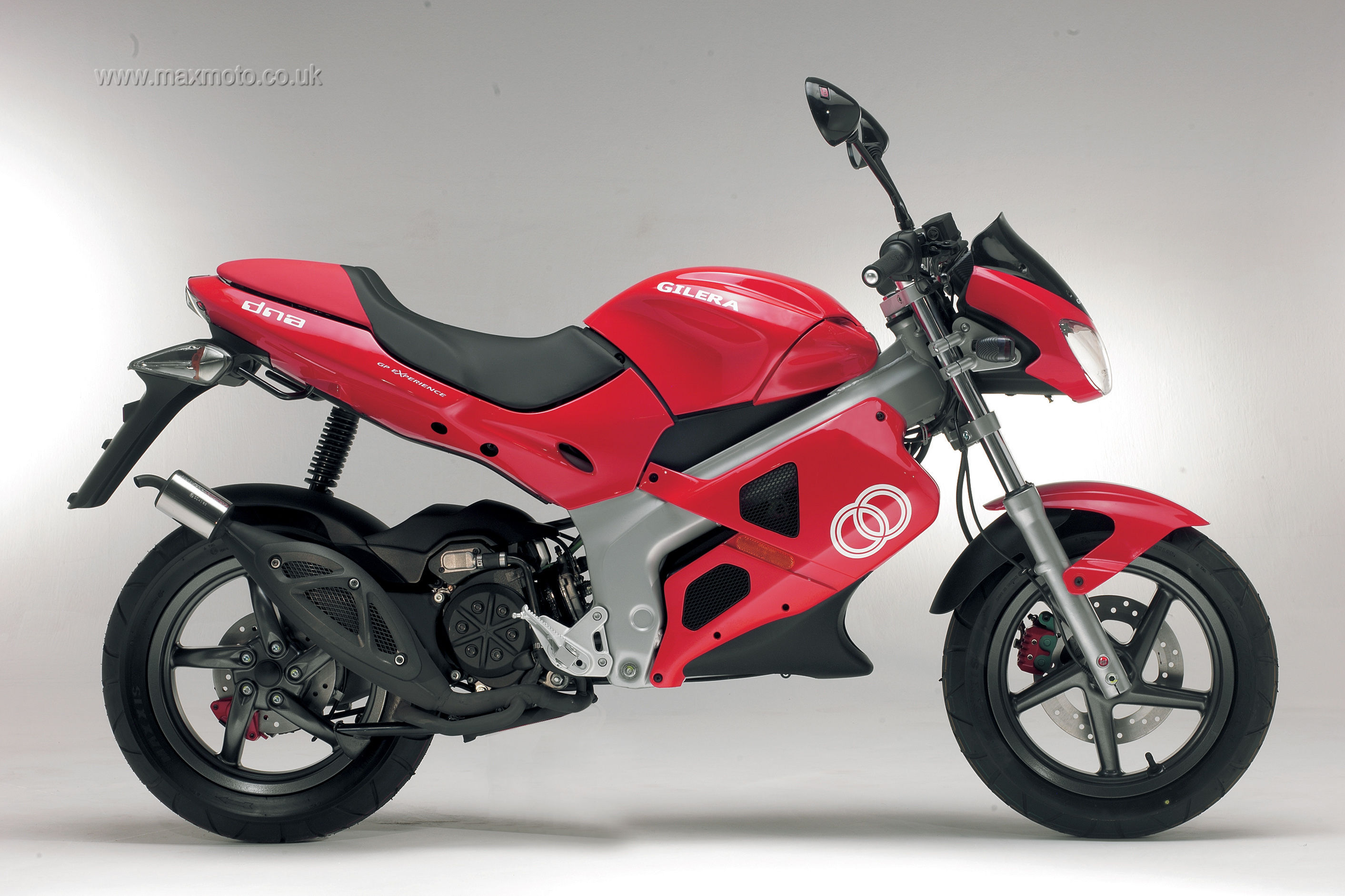 gilera-dna_red_0.jpg