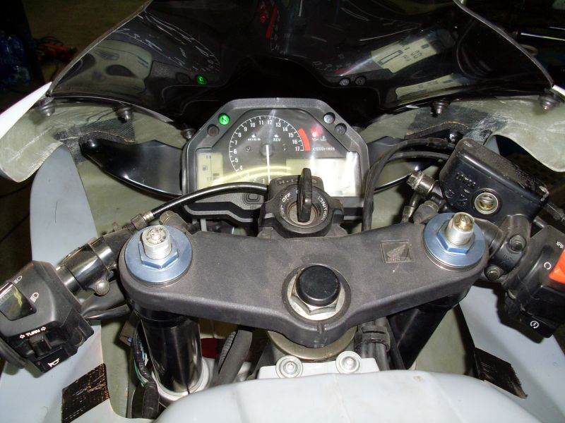 honda-cbr-600-rr-muszerfal-budapest.jpg