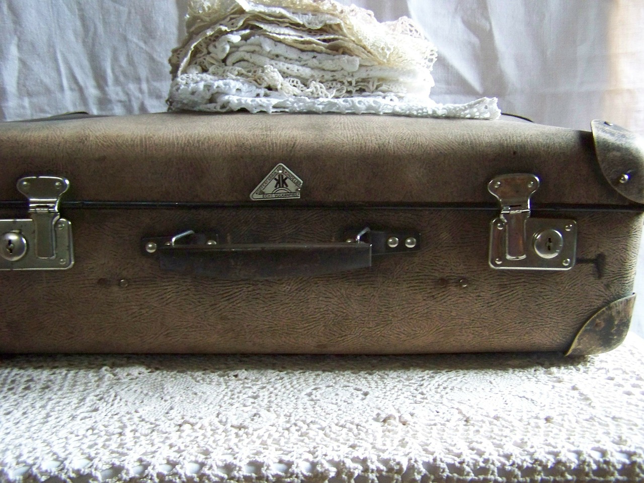 suitcase-79018_1280.jpg