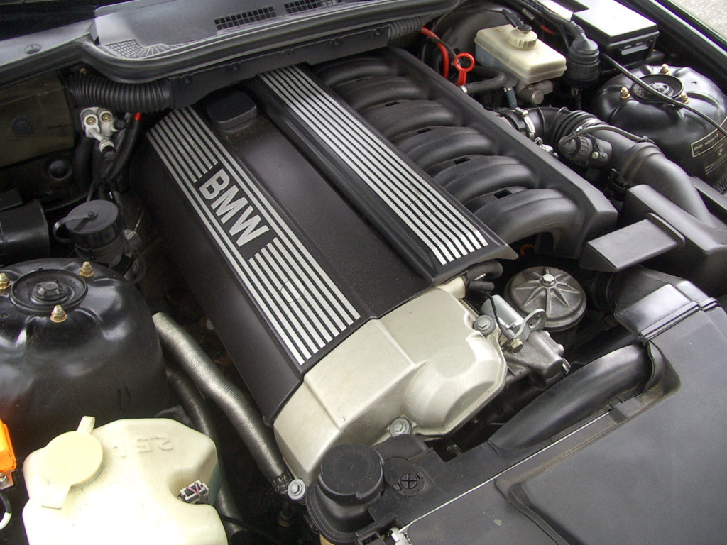 1993_bmw_325is_engine.jpg