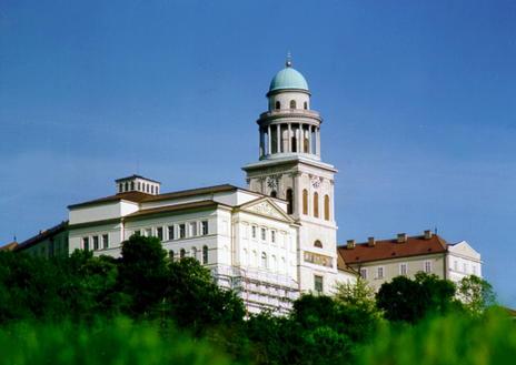 Pannonhalma.jpg