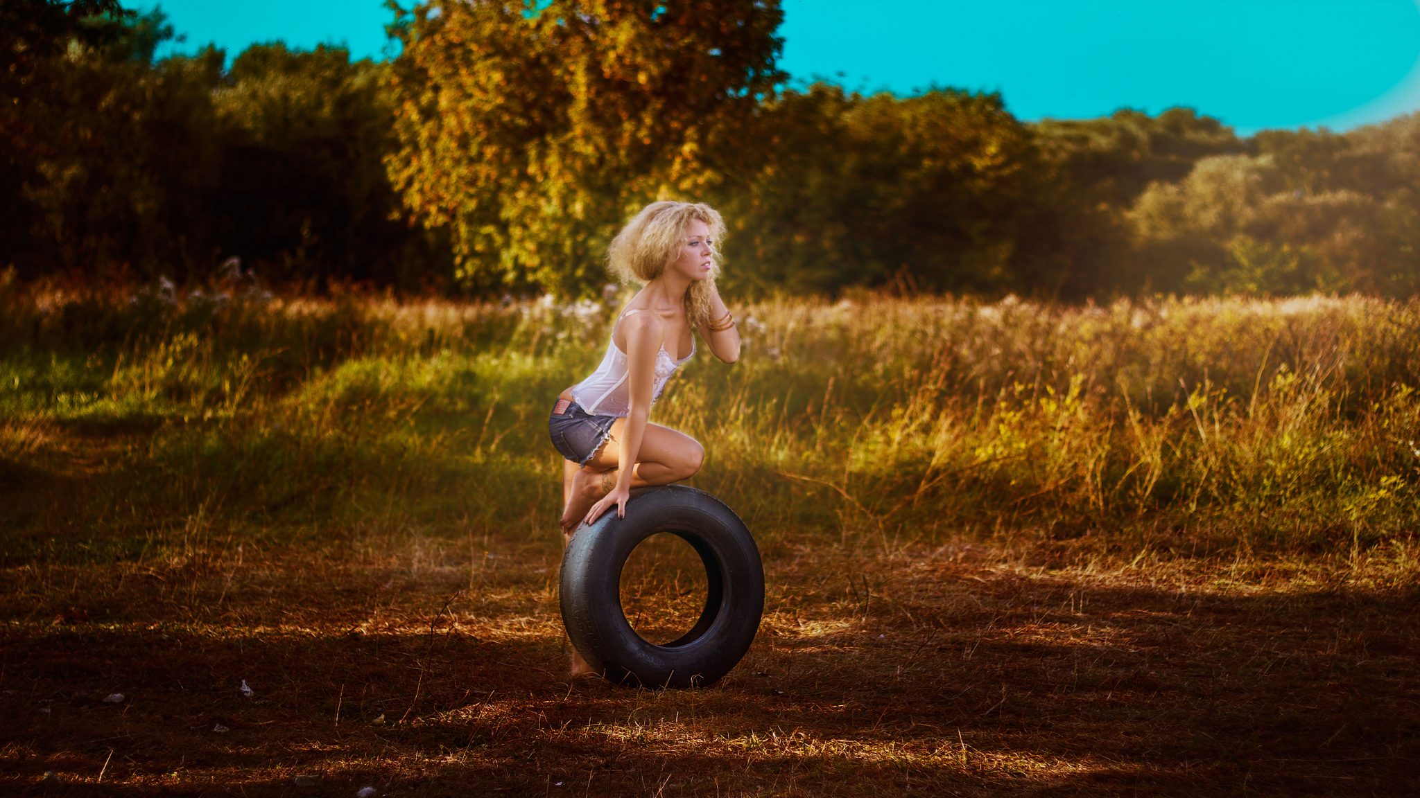 girl-with-a-wheel-1744077-2.jpg