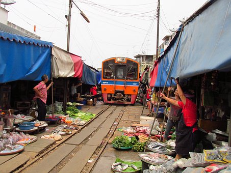 railway-market-1922321_340.jpg