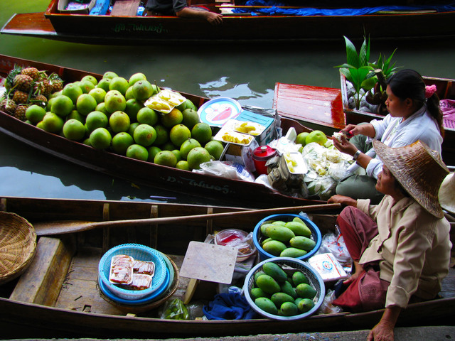 200 hely, amit látnod kell: Úszópiac, Thaiföld