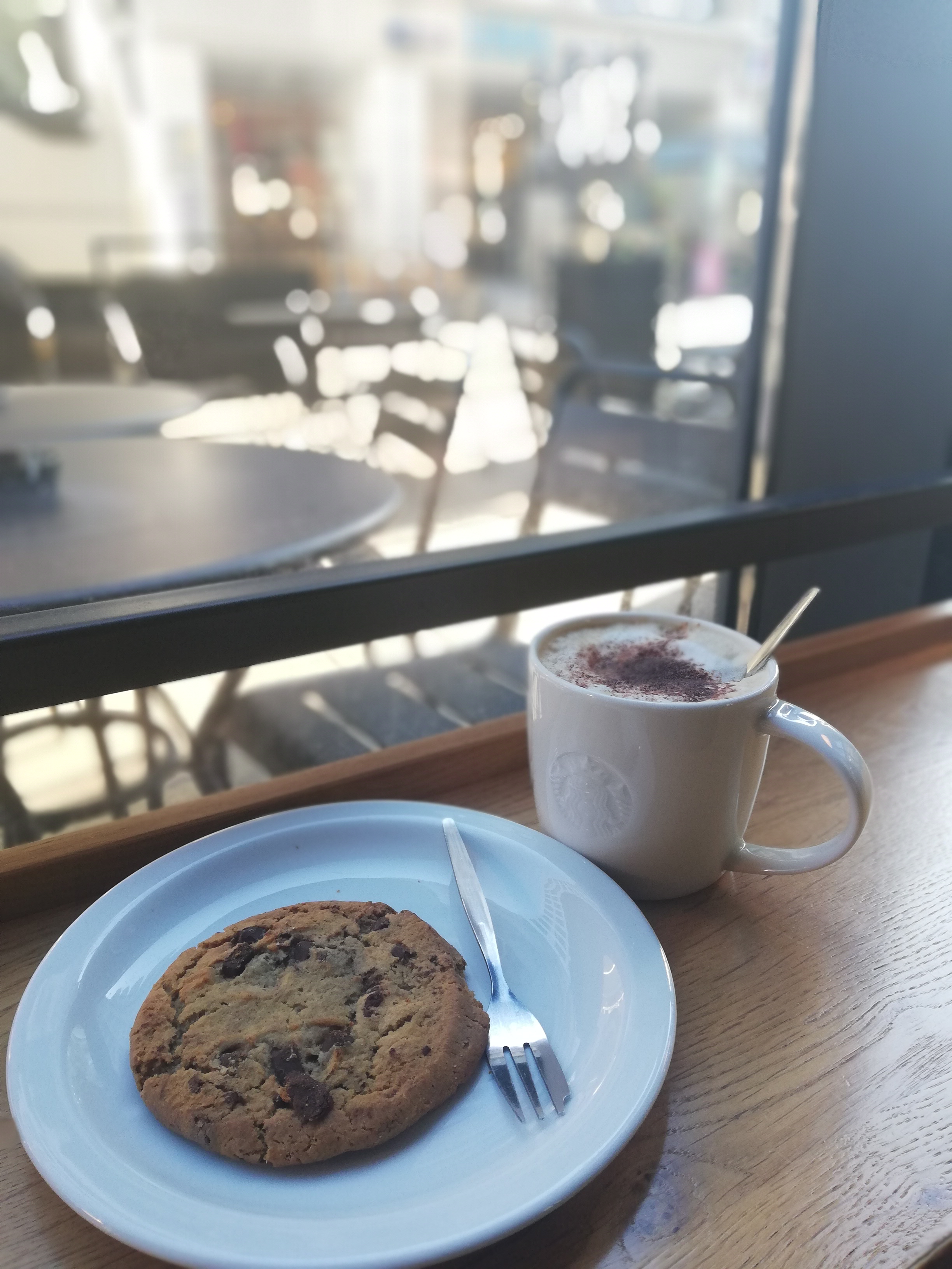 Reggeli a Starbucks-ban, Grimmaische Straße