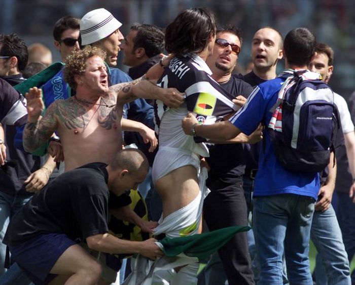 the_crazy_world_of_sports_70.jpg