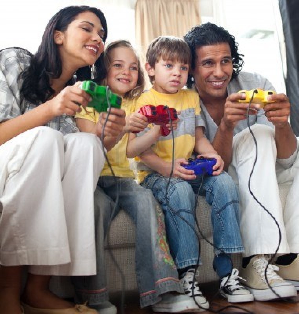 10256593-lively-family-playing-video-game.jpg