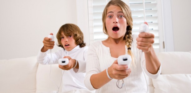 91753800-Kids-playing-Nintendo-Wii-612x300.jpg