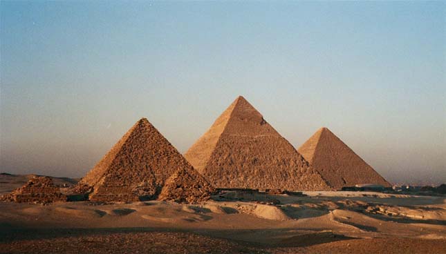 piramis.jpg