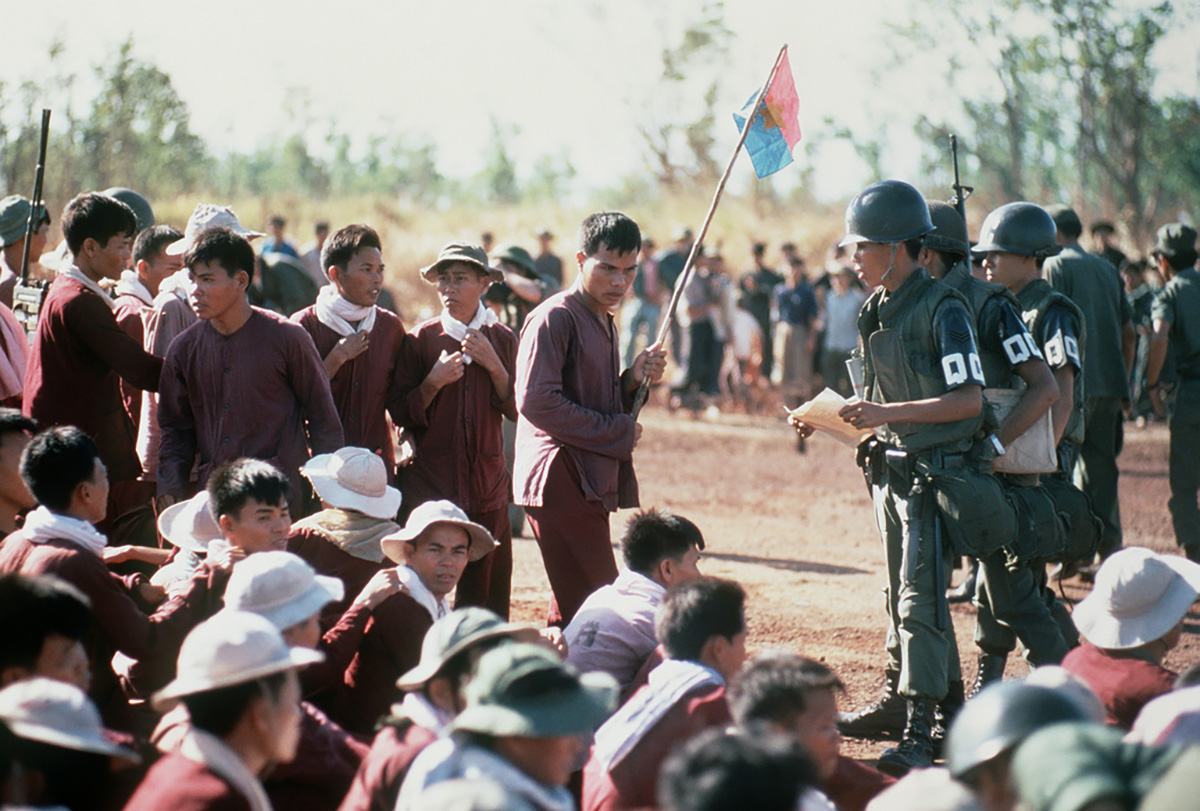 Gerillafoglyok dél-vietnámi katonai rendészekkel